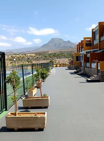 1 soverom Leilighet til salgs i Los Cristianos, Arona med svømmebasseng garasje - € 240 000 (Ref: 9390280)