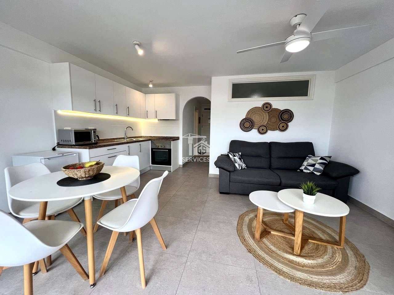 1 soverom Leilighet til salgs i Arona med garasje - € 235 000 (Ref: 9390281)