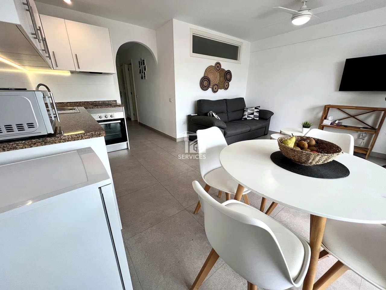 1 soverom Leilighet til salgs i Arona med garasje - € 235 000 (Ref: 9390281)