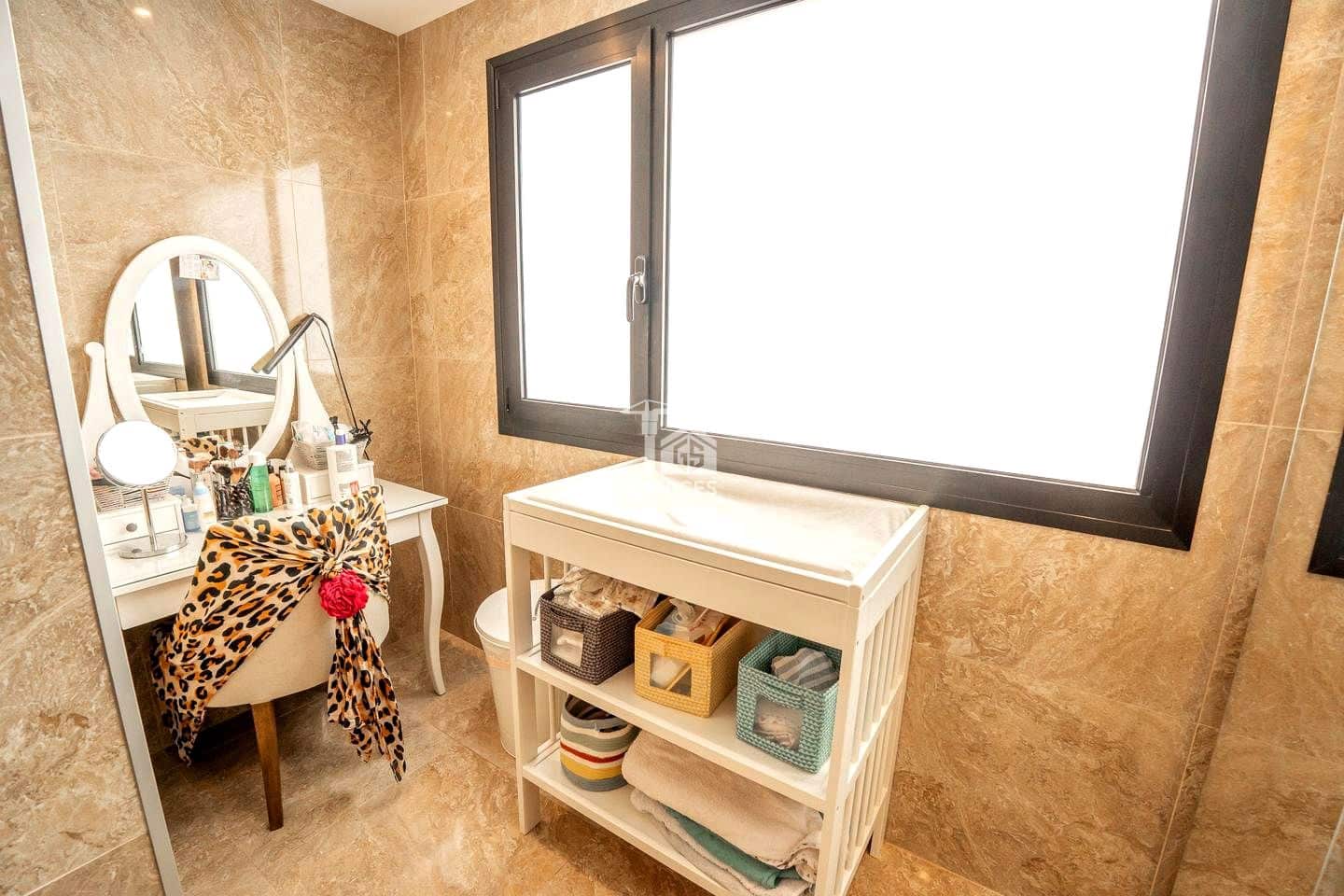 5 soverom Villa til salgs i Adeje med garasje - € 875 000 (Ref: 9397044)