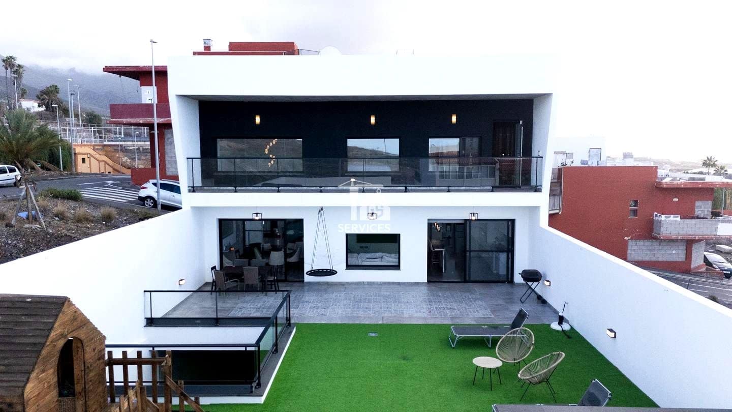 5 soverom Villa til salgs i Adeje med garasje - € 875 000 (Ref: 9397044)