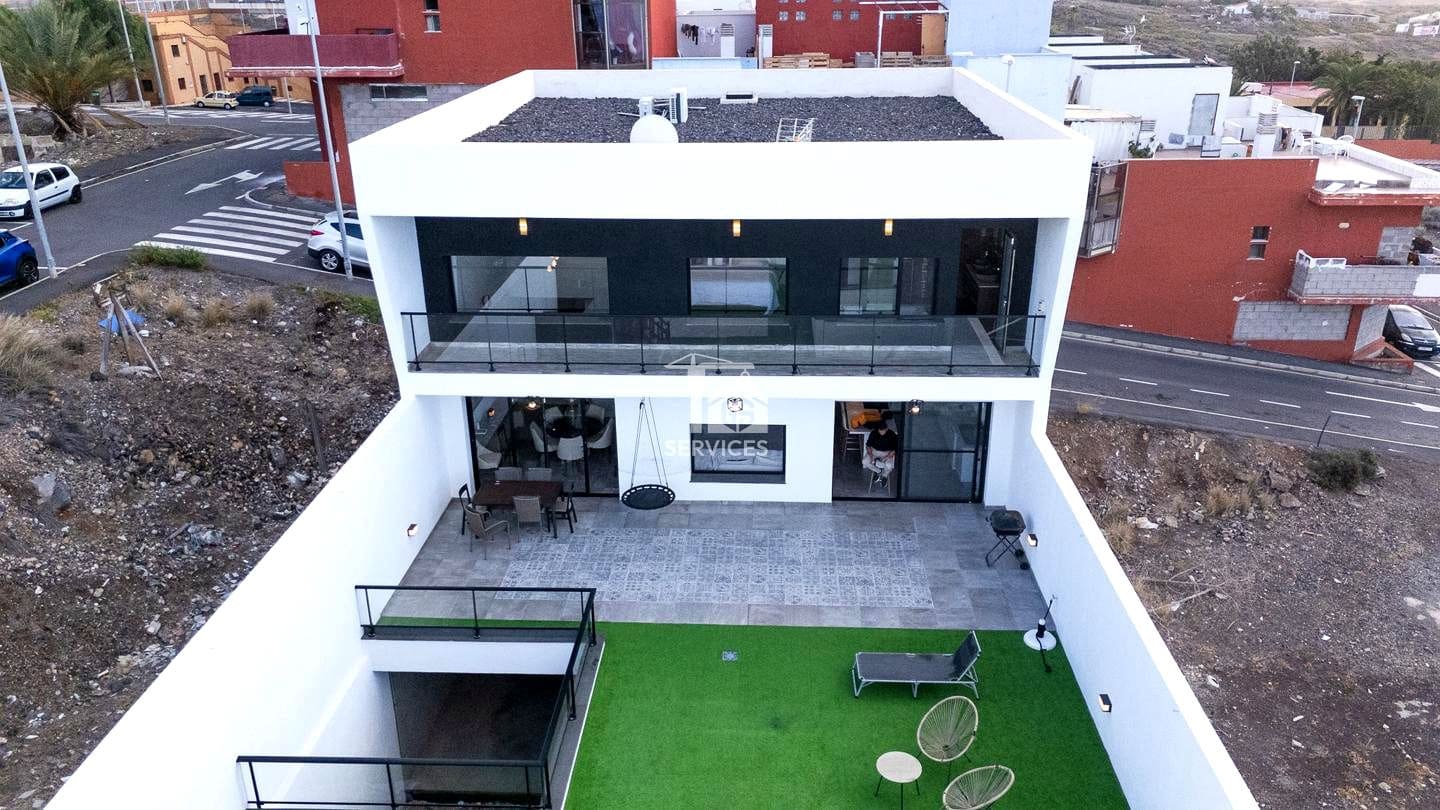 5 soverom Villa til salgs i Adeje med garasje - € 875 000 (Ref: 9397044)