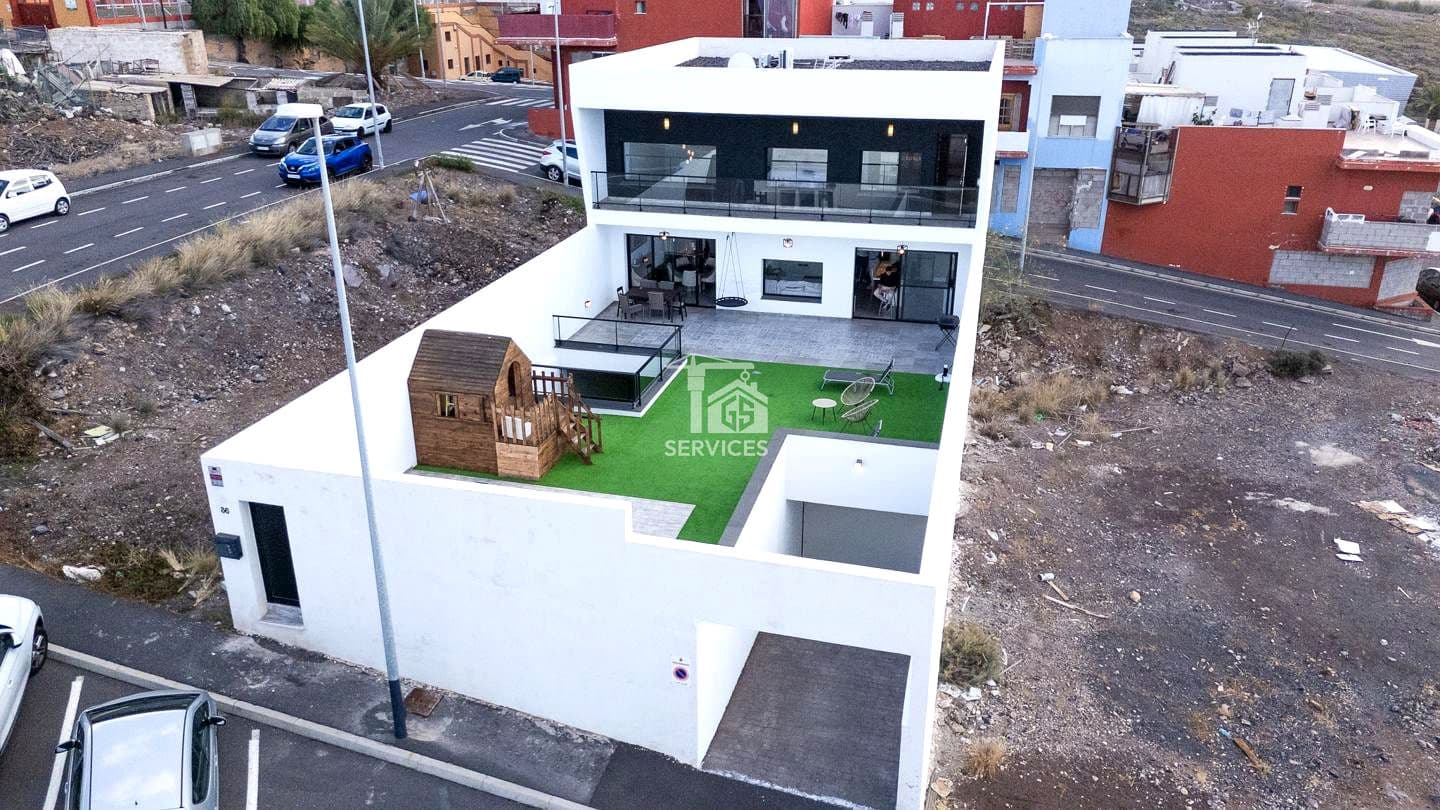 5 soverom Villa til salgs i Adeje med garasje - € 875 000 (Ref: 9397044)