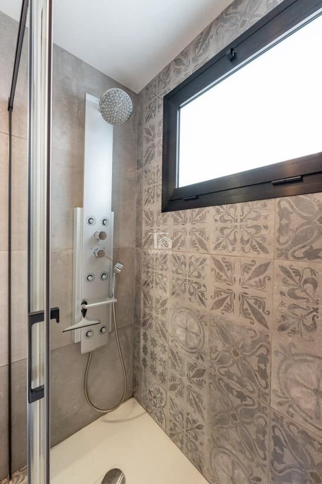 5 bedroom Villa for sale in Adeje with garage - € 890,000 (Ref: 9397044)