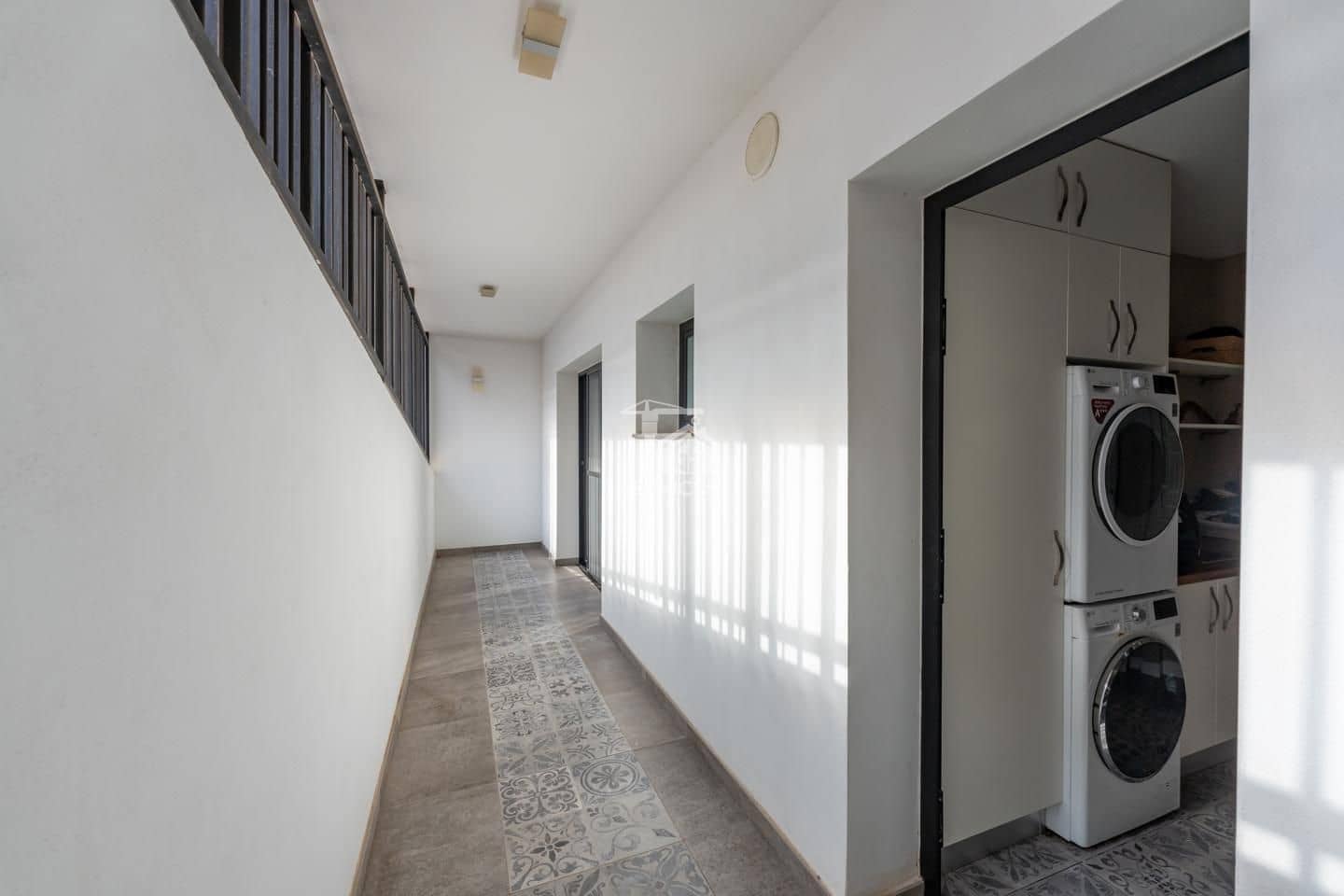 5 bedroom Villa for sale in Adeje with garage - € 890,000 (Ref: 9397044)