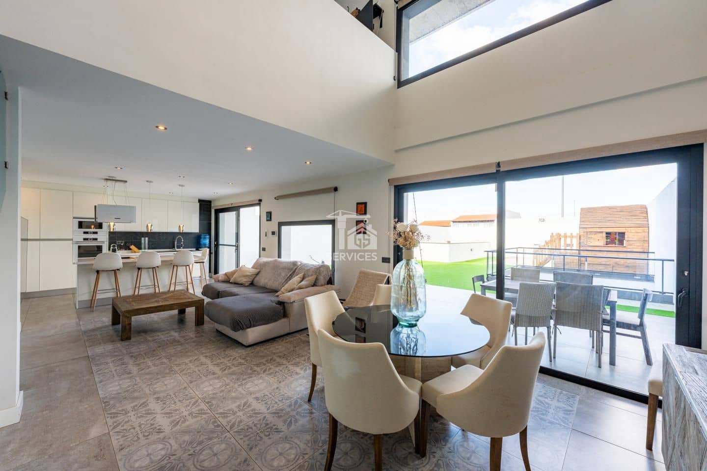 5 bedroom Villa for sale in Adeje with garage - € 890,000 (Ref: 9397044)