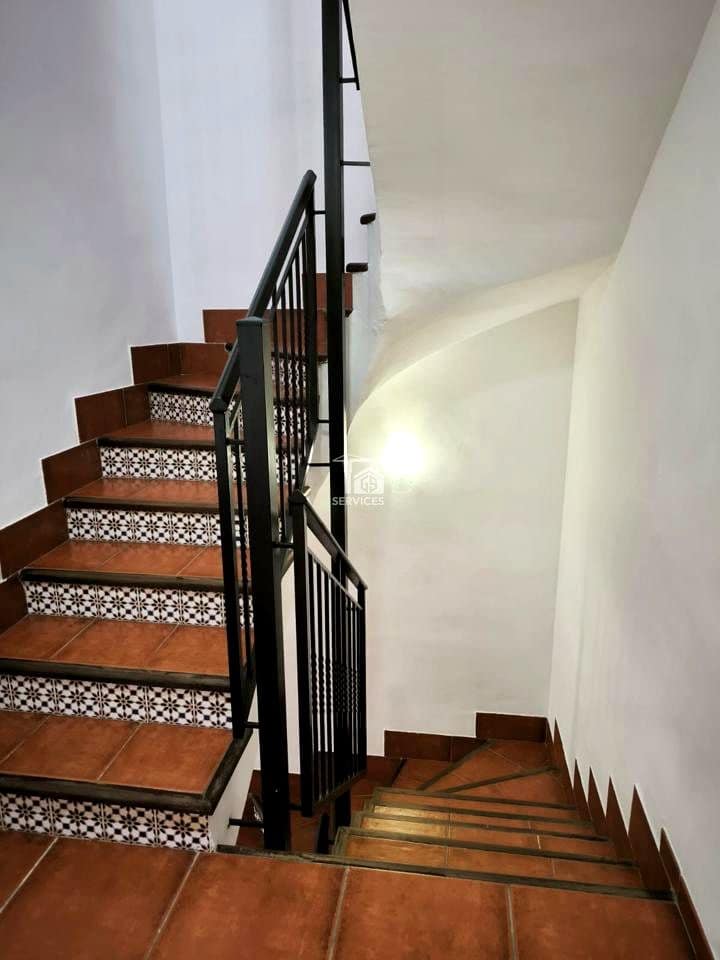 4 makuuhuone Huvila myytävänä paikassa Adeje mukana uima-altaan 
autotalli - 385 000 € (Ref: 9401316)