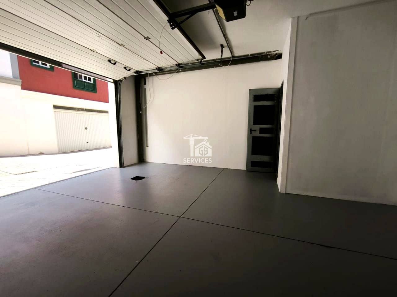 4 makuuhuone Huvila myytävänä paikassa Adeje mukana uima-altaan 
autotalli - 385 000 € (Ref: 9401316)