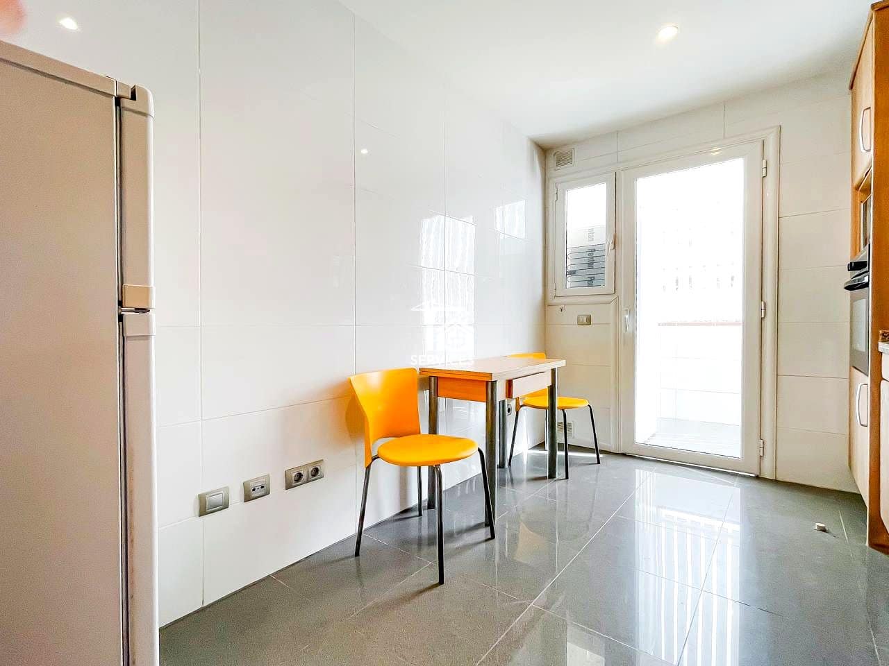 2 slaapkamer Flat te koop in Santiago del Teide met zwembad garage - € 425.000 (Ref: 9403118)