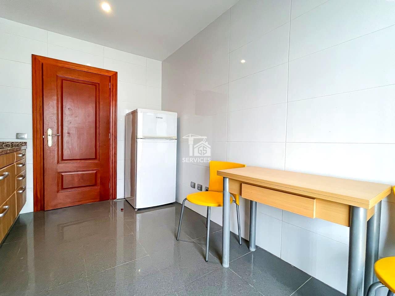 2 slaapkamer Flat te koop in Santiago del Teide met zwembad garage - € 425.000 (Ref: 9403118)