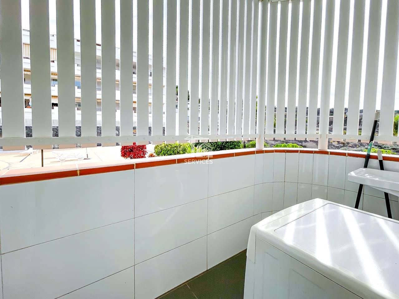 2 slaapkamer Flat te koop in Santiago del Teide met zwembad garage - € 425.000 (Ref: 9403118)