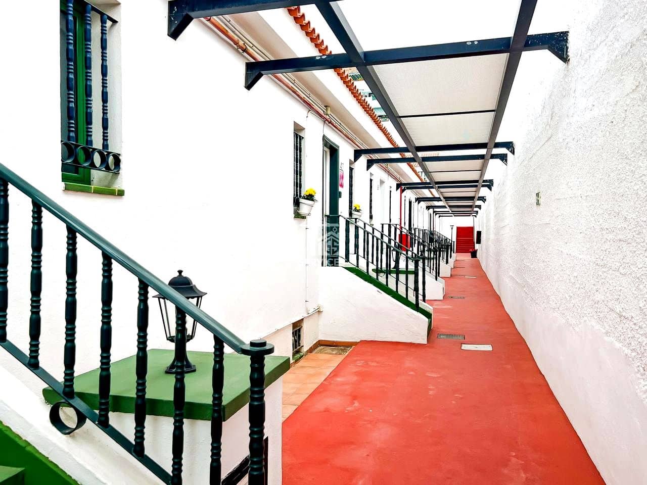 1 bedroom Flat for sale in Arona with pool - € 269,000 (Ref: 9403119)