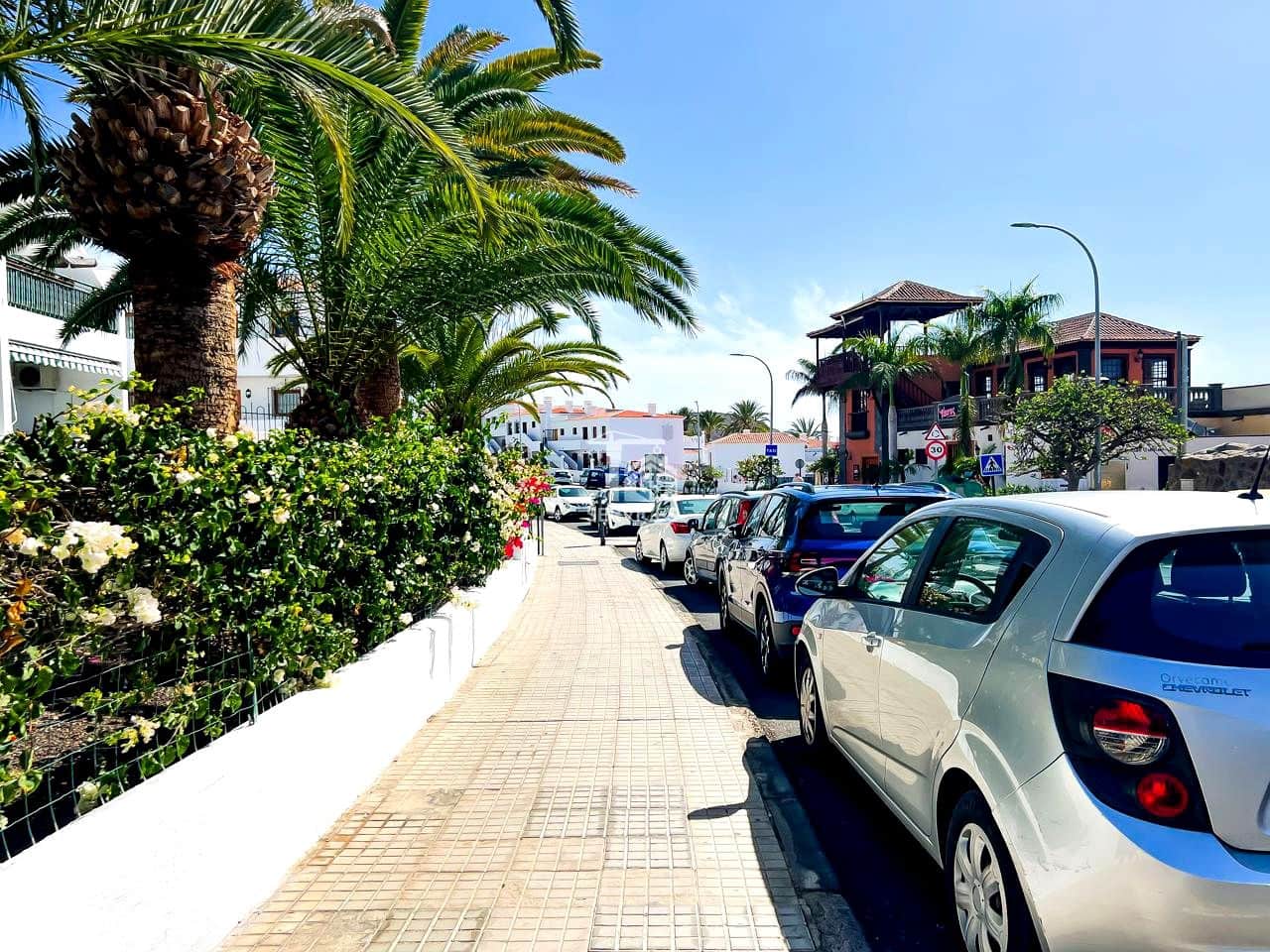 1 bedroom Flat for sale in Arona with pool - € 269,000 (Ref: 9403119)