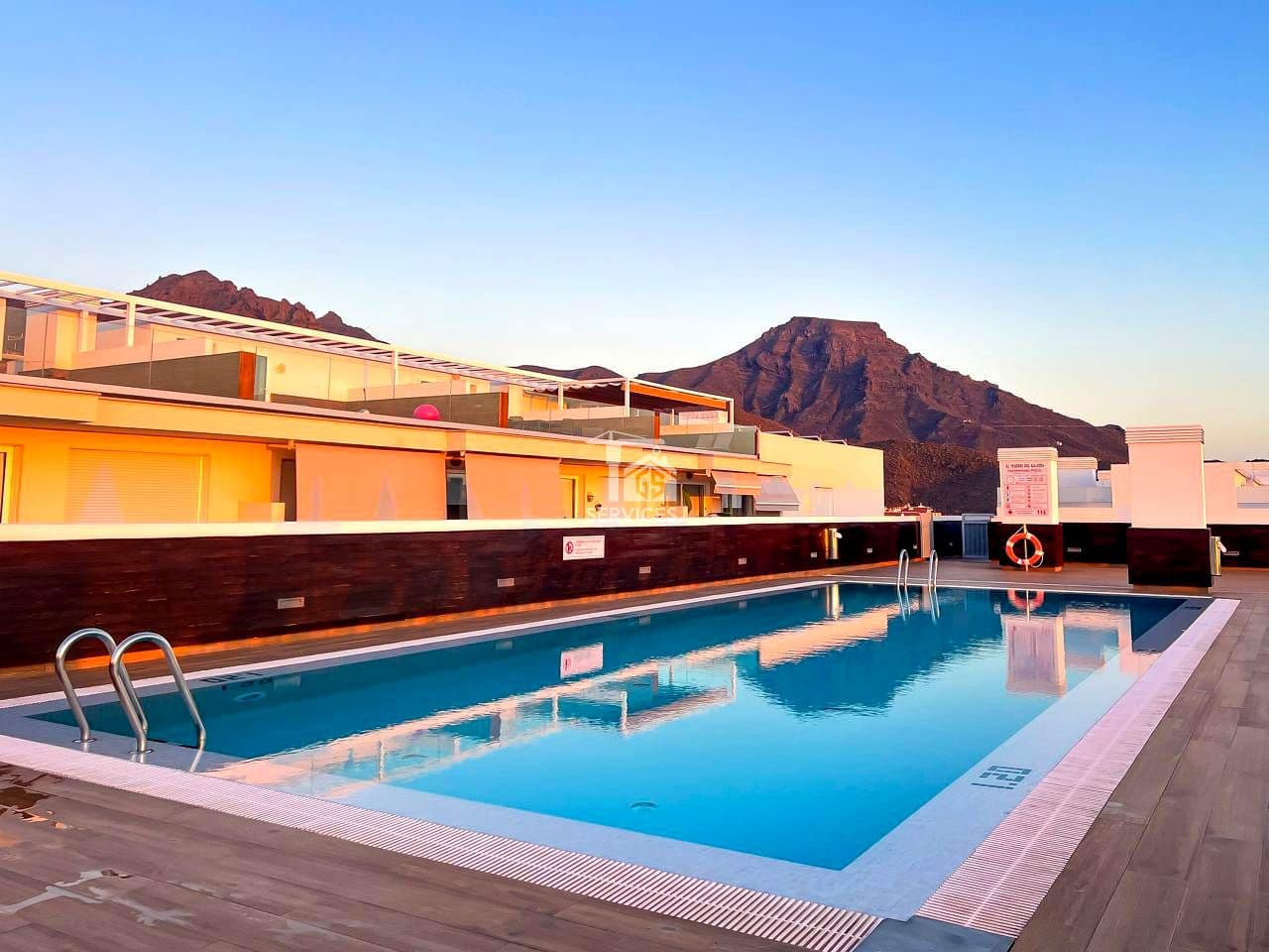 2 slaapkamer Flat te koop in Adeje met zwembad garage - € 350.000 (Ref: 9403120)