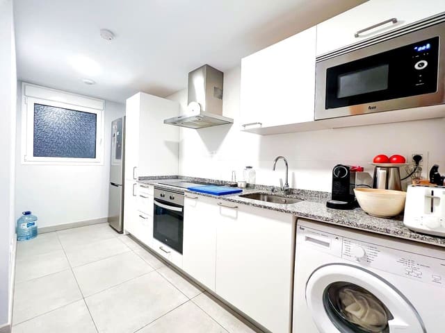 2 chambre Appartement à vendre à Casco Urbano, Adeje avec piscine garage - 350 000 € (Ref: 9403120)