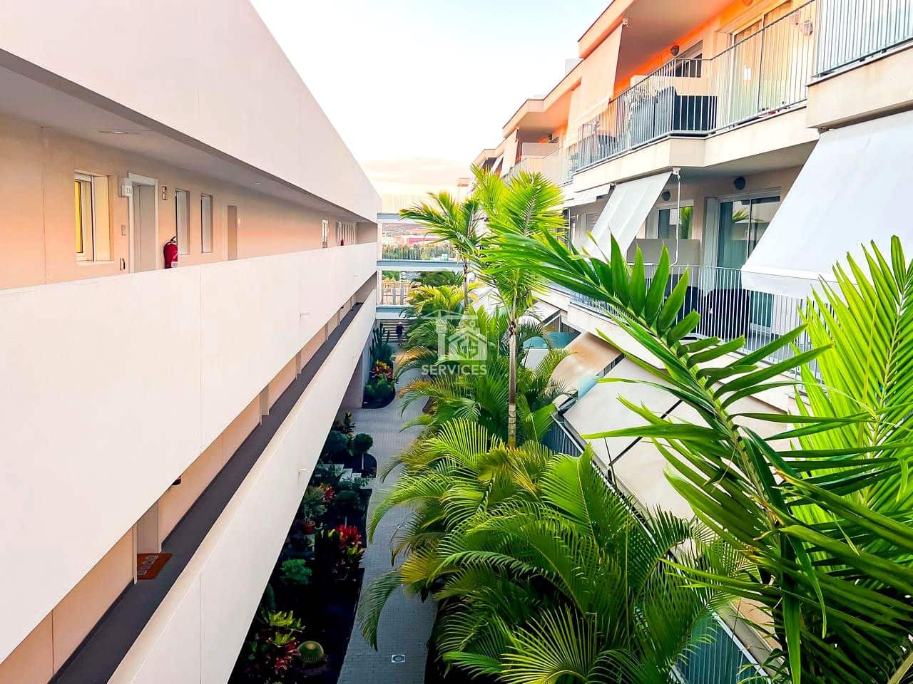 2 slaapkamer Flat te koop in Adeje met zwembad garage - € 350.000 (Ref: 9403120)