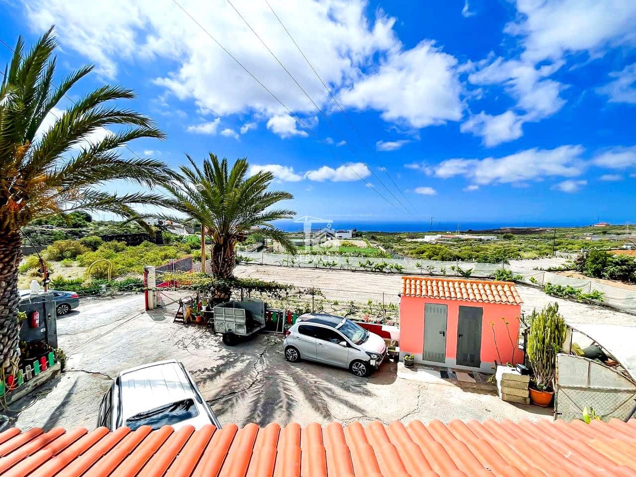 3 bedroom Villa for sale in Granadilla de Abona with garage - € 850,000 (Ref: 9405812)