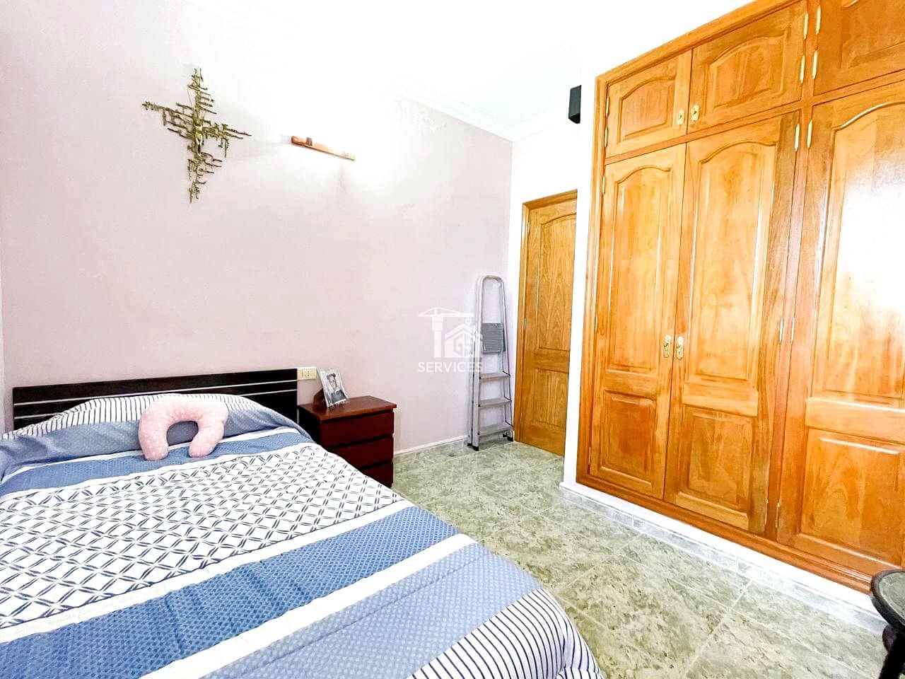 3 bedroom Villa for sale in Granadilla de Abona with garage - € 850,000 (Ref: 9405812)