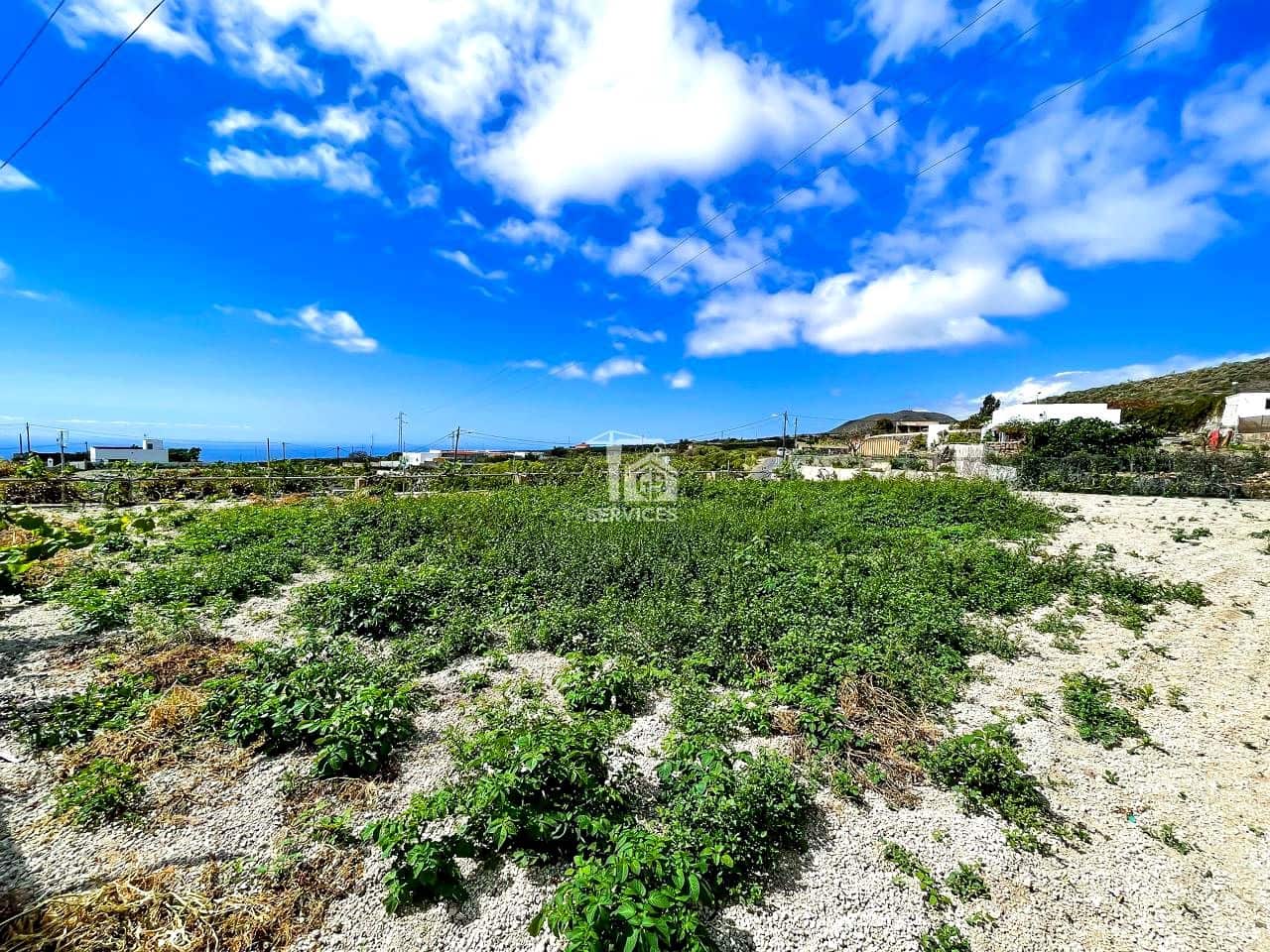 3 bedroom Villa for sale in Granadilla de Abona with garage - € 850,000 (Ref: 9405812)