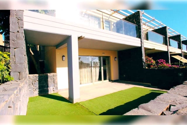 3 soveværelse Villa til salg i Amarilla Golf, San Miguel de Abona med swimmingpool garage - € 550.000 (Ref: 9408260)