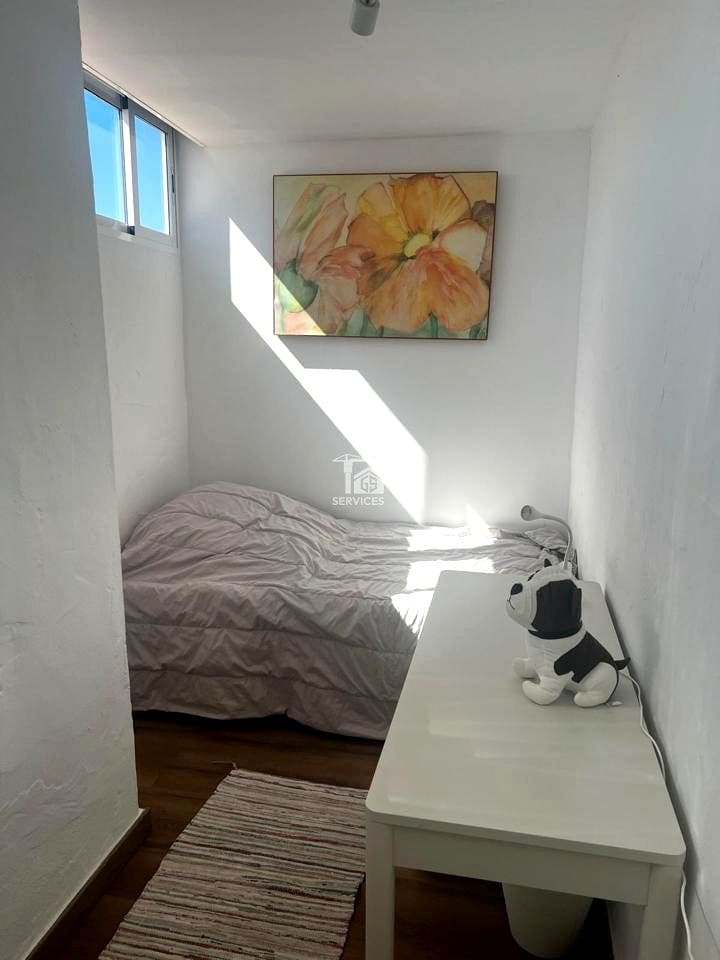 3 bedroom Flat for sale in Arona with pool garage - € 410,000 (Ref: 9409218)