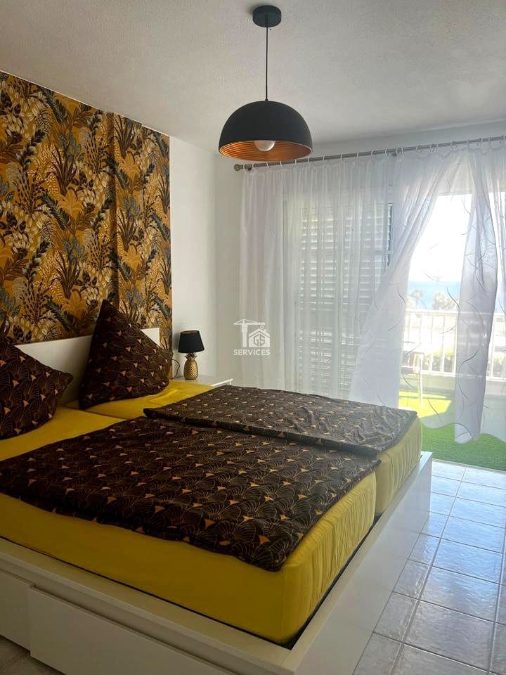 3 bedroom Flat for sale in Arona with pool garage - € 410,000 (Ref: 9409218)