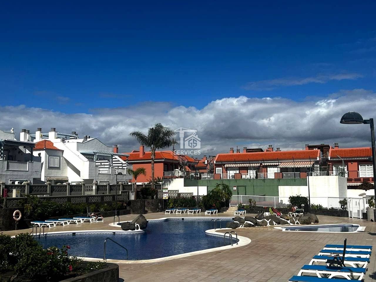 3 bedroom Flat for sale in Arona with pool garage - € 410,000 (Ref: 9409218)