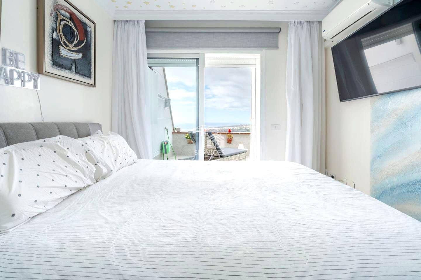 2 bedroom Flat for sale in Costa Adeje with pool garage - € 425,000 (Ref: 9409219)