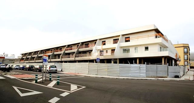 2 soveværelse Lejlighed til salg i Los Abrigos, Granadilla de Abona med garage - € 295.000 (Ref: 9409220)