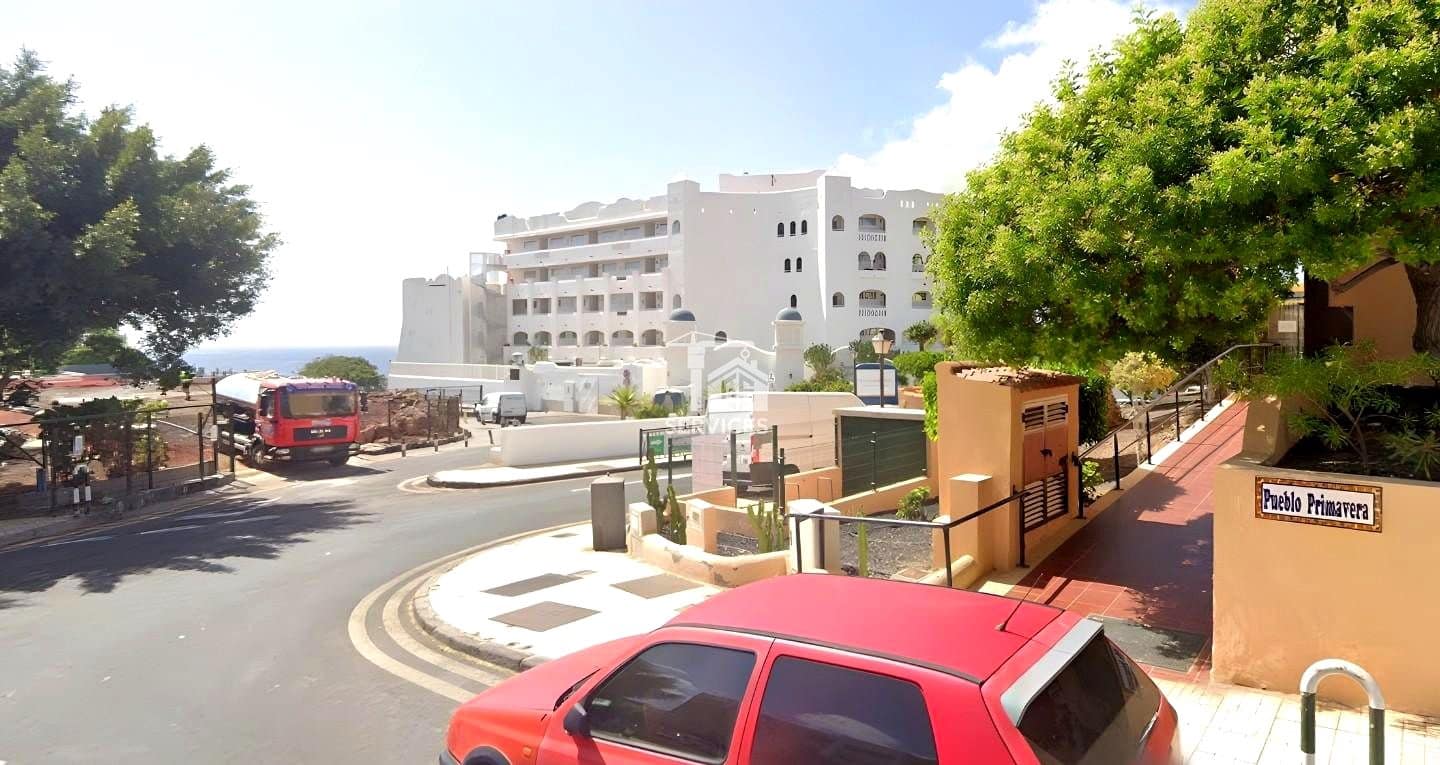 5 makuuhuone Yritys myytävänä paikassa San Miguel de Abona mukana uima-altaan 
autotalli - 340 000 € (Ref: 9410010)