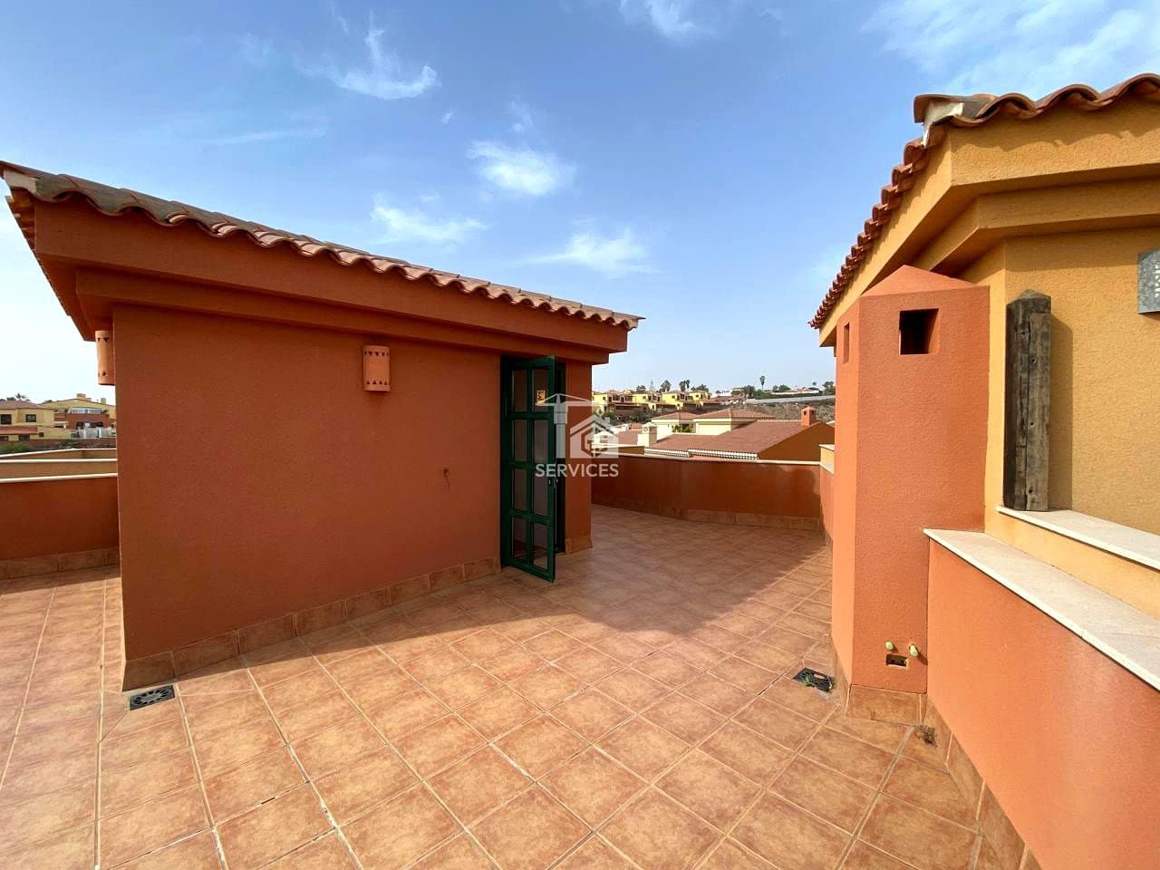 3 slaapkamer Villa te koop in San Miguel de Abona met zwembad garage - € 540.000 (Ref: 9413011)