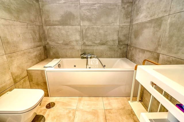 1 sovrum Lägenhet till salu i Casco Urbano, Adeje med pool - 340 000 € (Ref: 9419287)