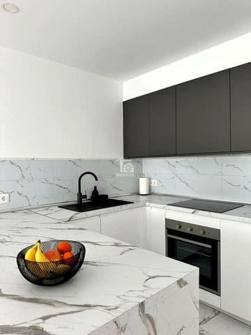 1 soveværelse Lejlighed til salg i Torviscas Bajo, Adeje med swimmingpool - € 325.000 (Ref: 9419288)