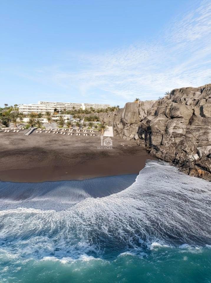 2 makuuhuone Asunto myytävänä paikassa Adeje mukana uima-altaan 
autotalli - 653 000 € (Ref: 9425380)