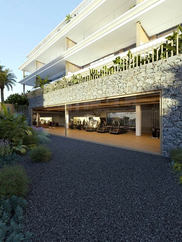 2 makuuhuone Asunto myytävänä paikassa Adeje mukana uima-altaan 
autotalli - 653 000 € (Ref: 9425380)