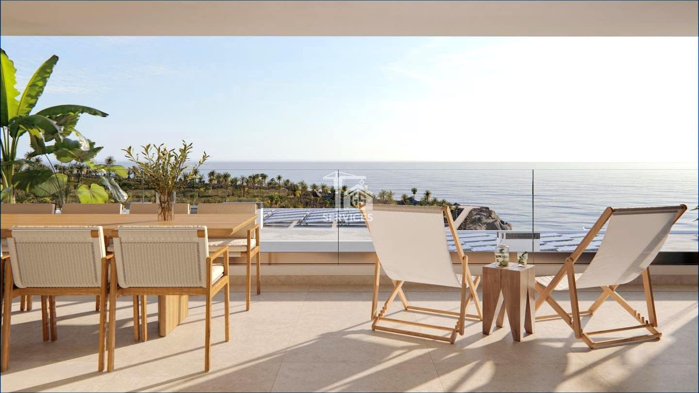 2 makuuhuone Asunto myytävänä paikassa Adeje mukana uima-altaan 
autotalli - 653 000 € (Ref: 9425380)