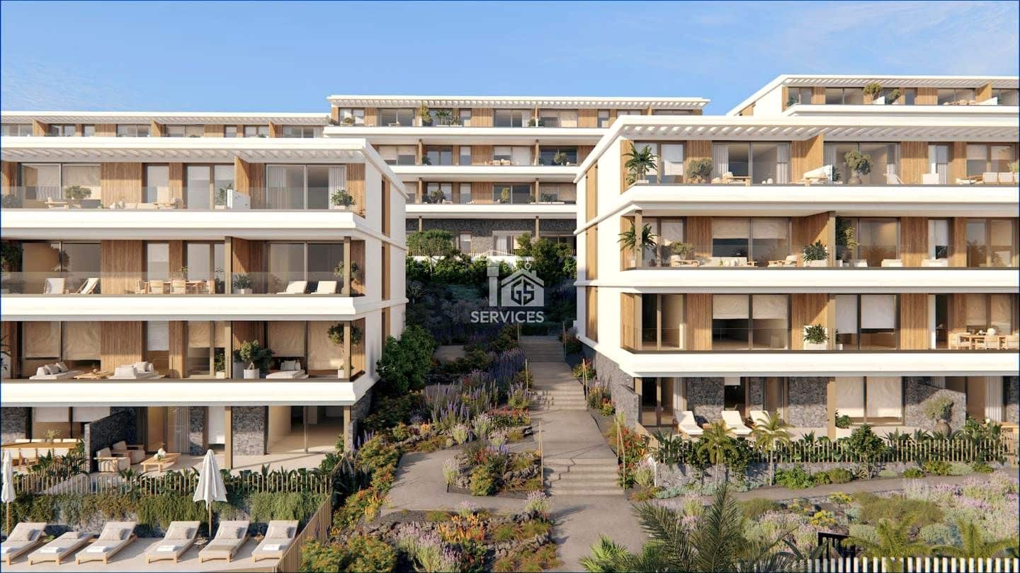 2 makuuhuone Asunto myytävänä paikassa Adeje mukana uima-altaan 
autotalli - 653 000 € (Ref: 9425380)