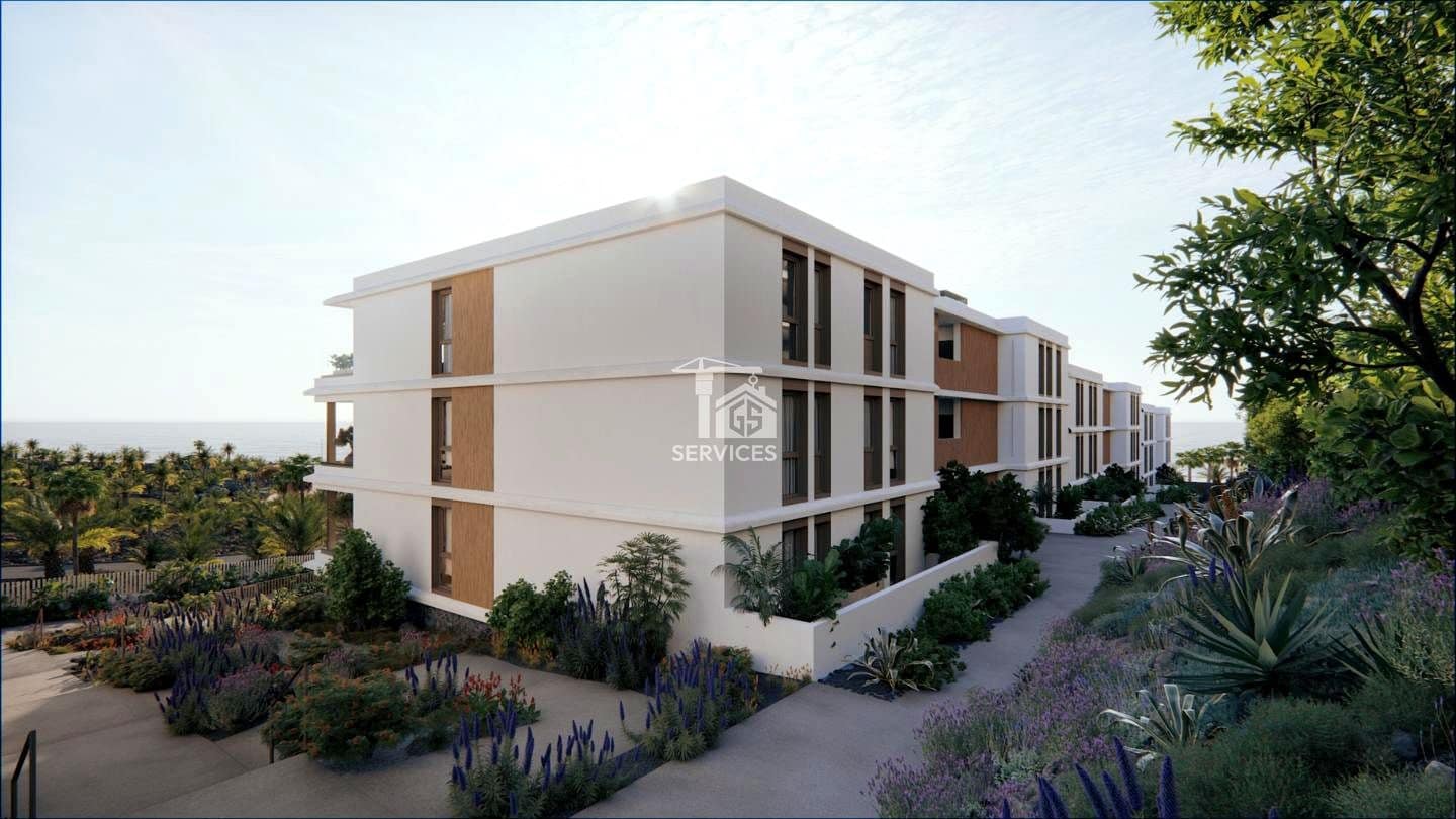 2 makuuhuone Asunto myytävänä paikassa Adeje mukana uima-altaan 
autotalli - 653 000 € (Ref: 9425380)