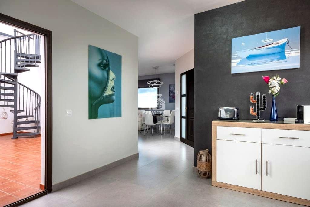 2 slaapkamer Villa te koop in La Oliva met zwembad garage - € 620.000 (Ref: 9425439)