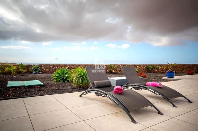 2 chambre Villa/Maison à vendre à La Oliva avec piscine garage - 620 000 € (Ref: 9425439)