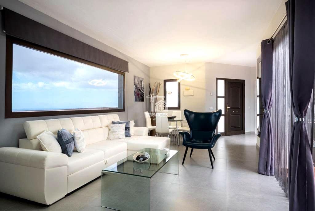 2 slaapkamer Villa te koop in La Oliva met zwembad garage - € 620.000 (Ref: 9425439)