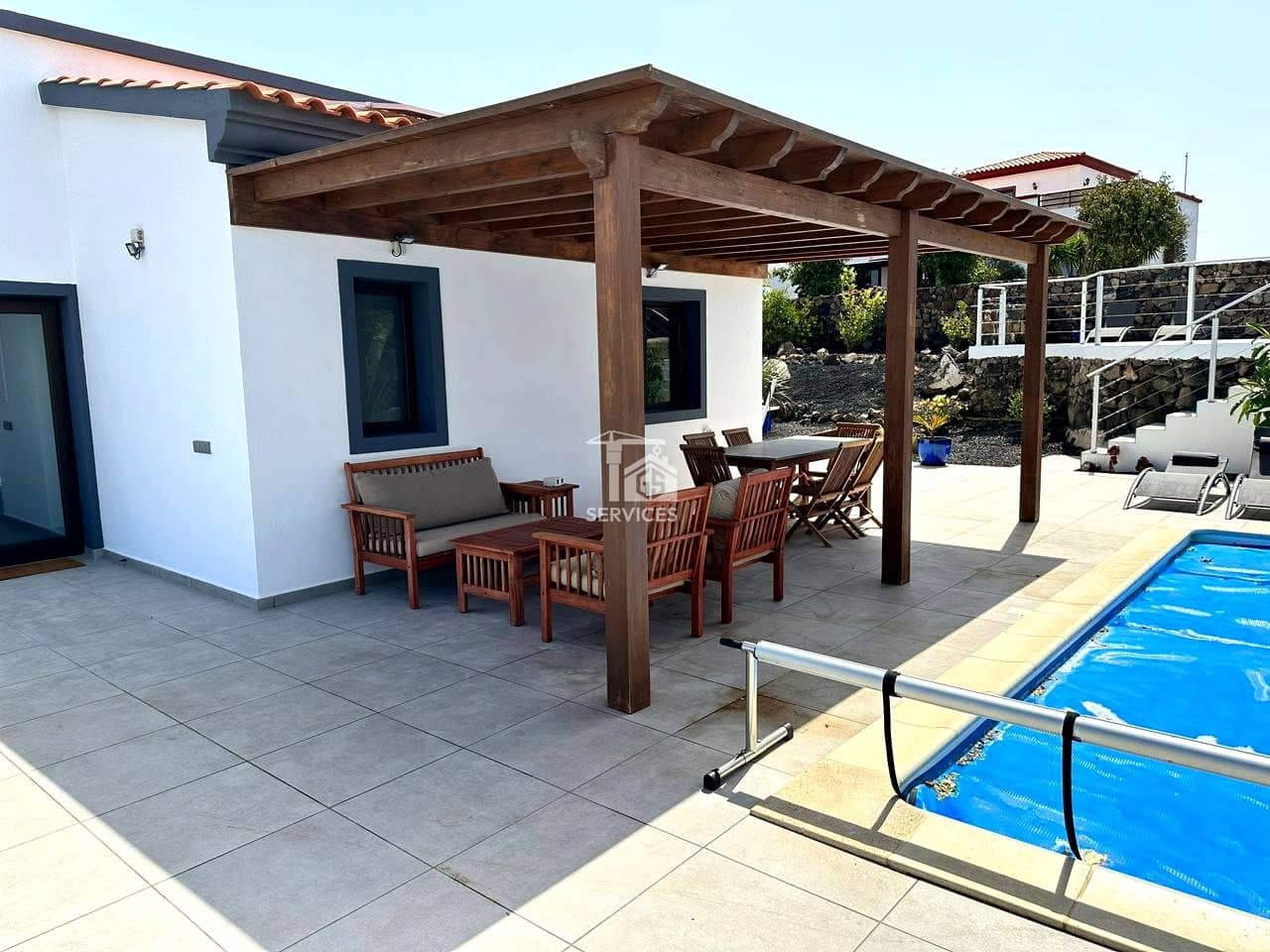 2 slaapkamer Villa te koop in La Oliva met zwembad garage - € 620.000 (Ref: 9425439)