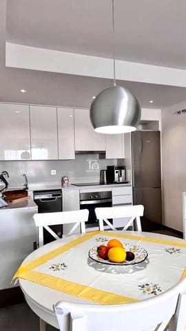 3 slaapkamer Flat te koop in Granadilla de Abona met garage - € 375.000 (Ref: 9425646)