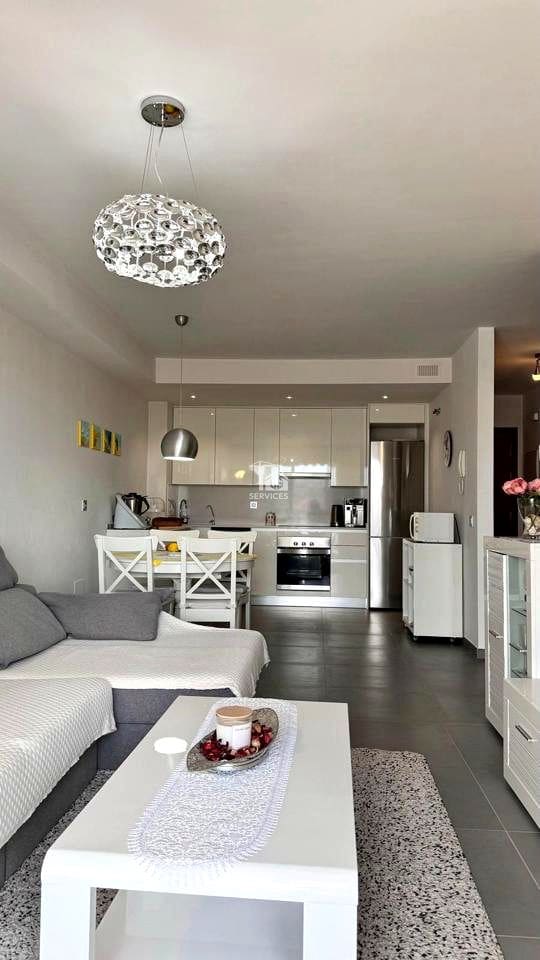 3 slaapkamer Flat te koop in Granadilla de Abona met garage - € 375.000 (Ref: 9425646)