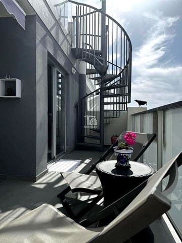 3 slaapkamer Flat te koop in Granadilla de Abona met garage - € 375.000 (Ref: 9425646)