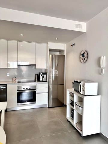 3 slaapkamer Flat te koop in Granadilla de Abona met garage - € 375.000 (Ref: 9425646)