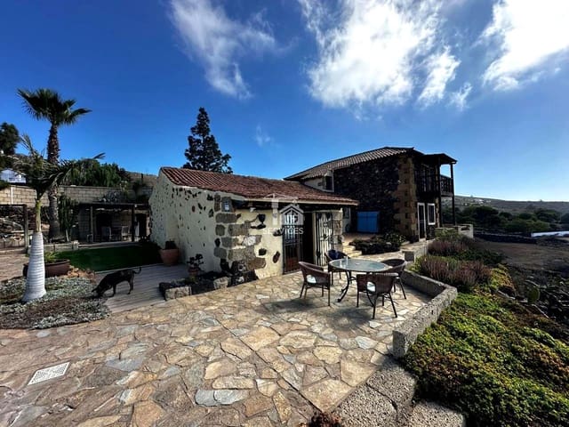 5 camera da letto Finca/Casa di Campagna in vendita in Arona con piscina garage - 800.000 € (Rif: 9425647)