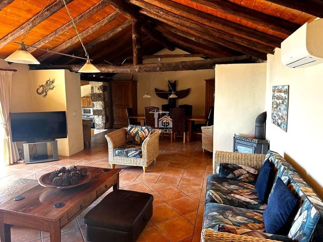 5 camera da letto Finca/Casa di Campagna in vendita in Arona con piscina garage - 800.000 € (Rif: 9425647)