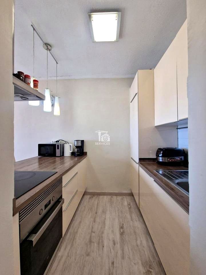 1 slaapkamer Flat te koop in Adeje met zwembad garage - € 264.000 (Ref: 9425648)