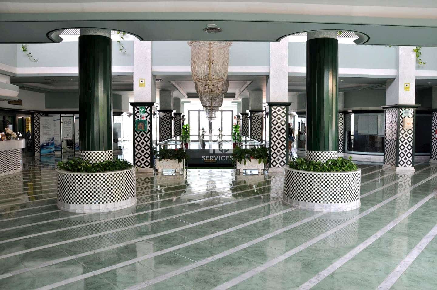 1 slaapkamer Flat te koop in Adeje met zwembad garage - € 264.000 (Ref: 9425648)